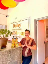 Massage Therapy Nira